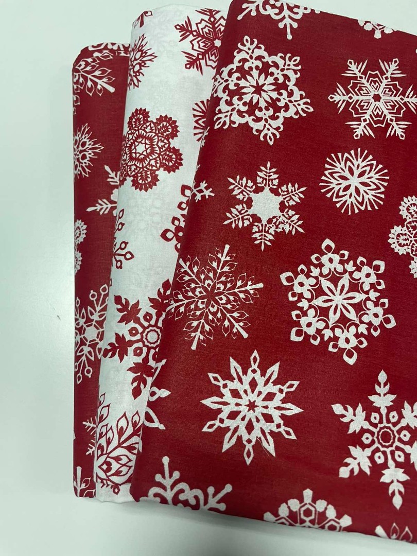 ранфорс Червоні сніжинки на білому фоні ранфорс Червоні сніжинки на білому фоні