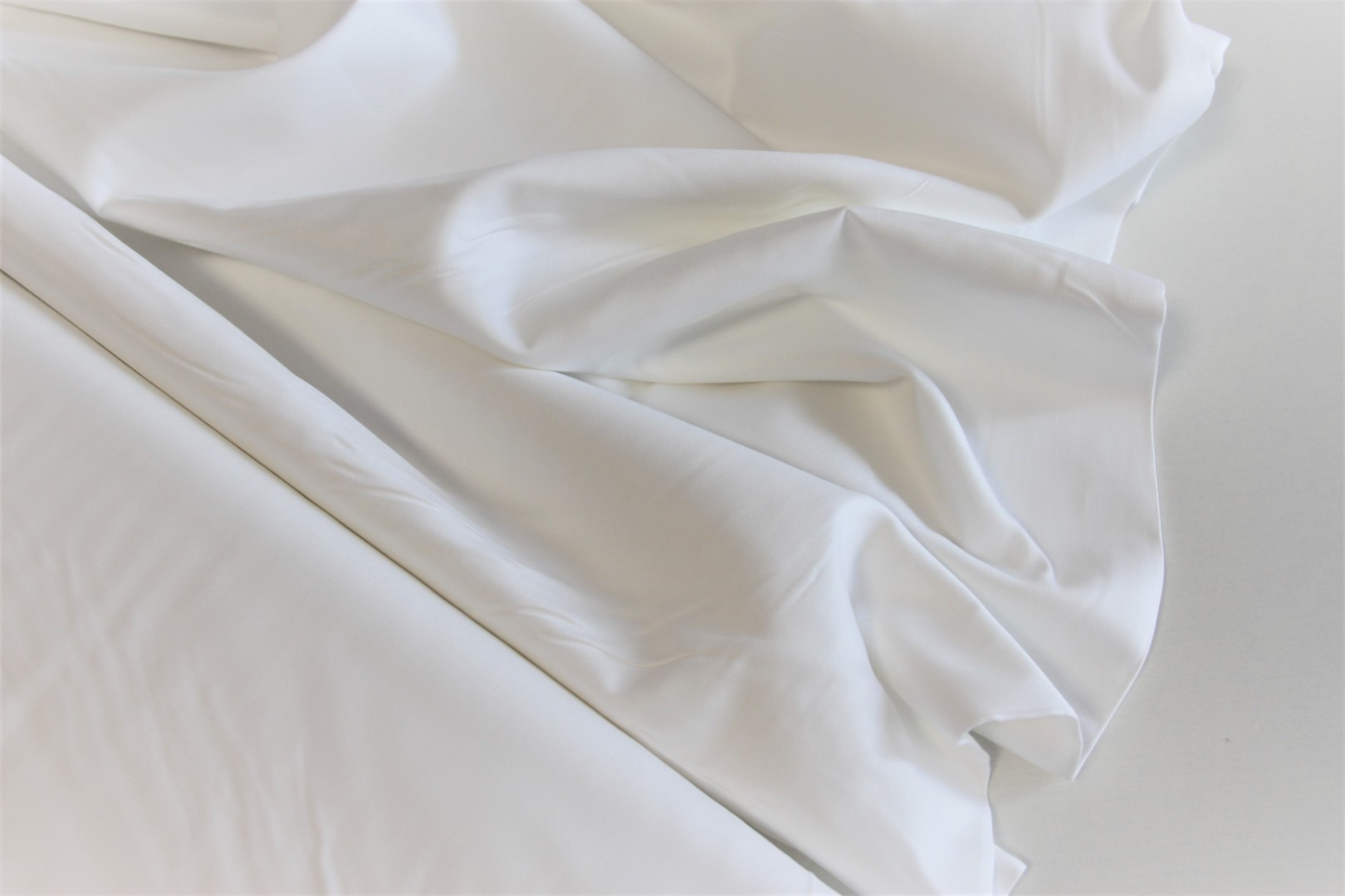 сатин білий